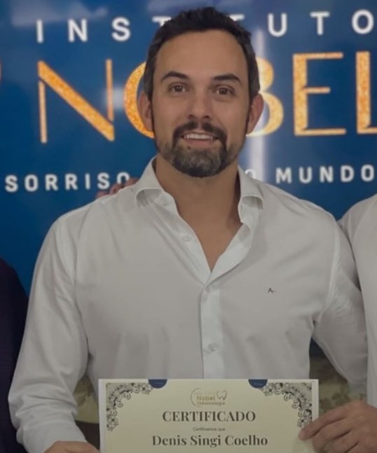 Denis Singi Coelho - DS Odontologia